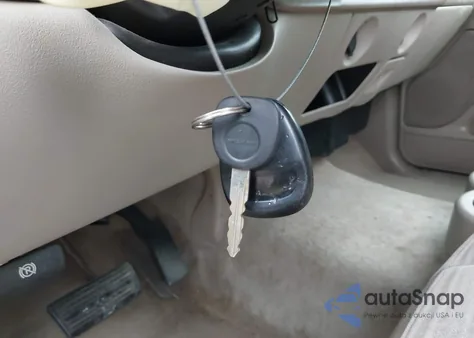 2006 Chevrolet Tahoe Ls from USA, damaged, VIN 1GNEC13T06J103230